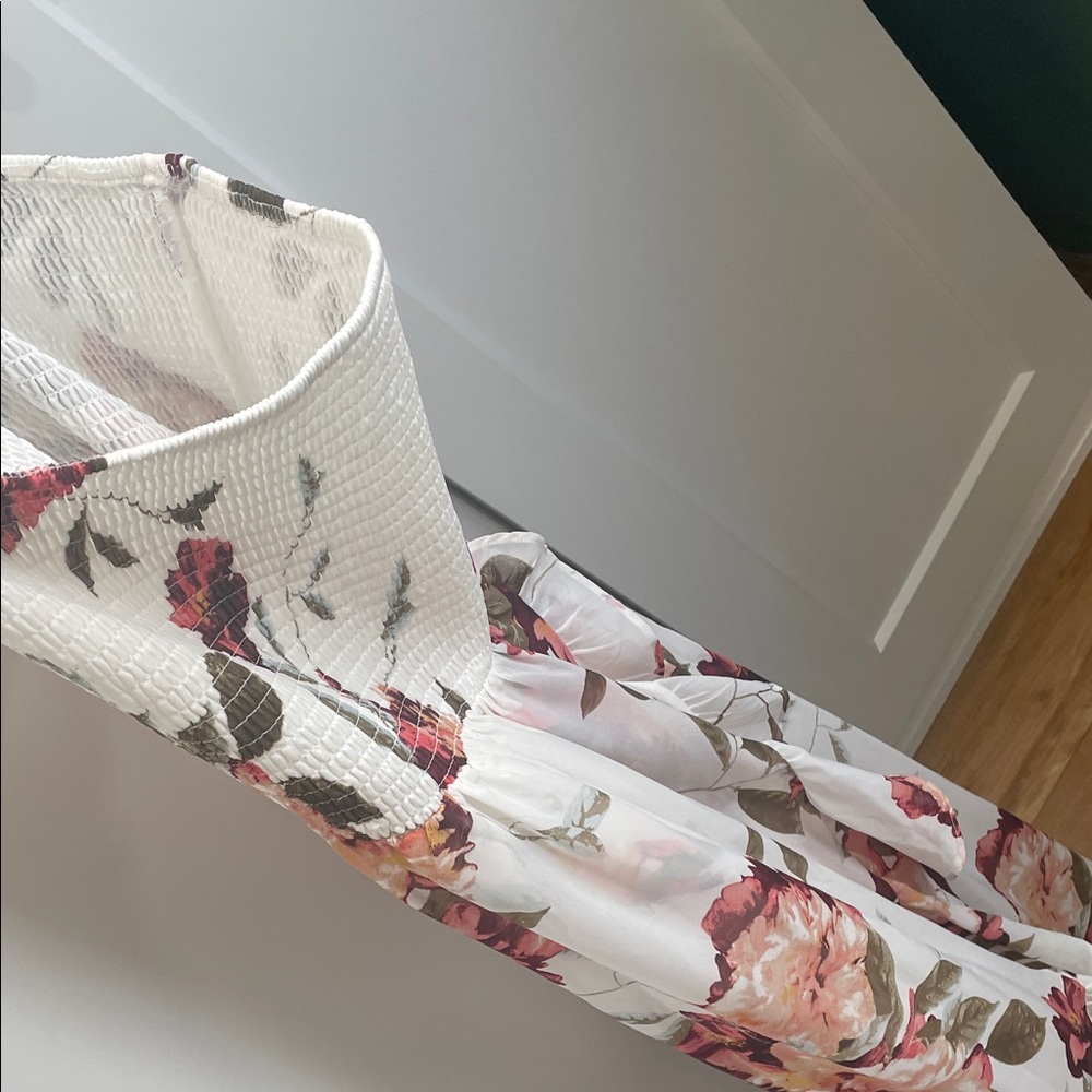 VENUS Strapless Dress with Floral Design - Picture 3 of 4